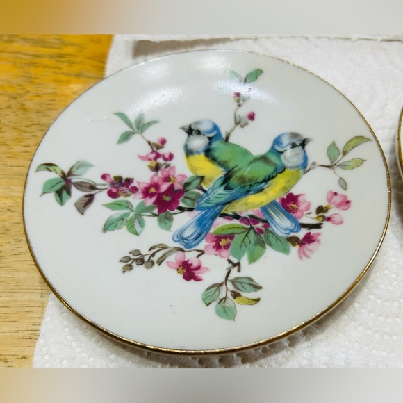 Antique porcelain plates, birds, with gold trim. Excellent condition. Set of 3 - Picture 4 of 5